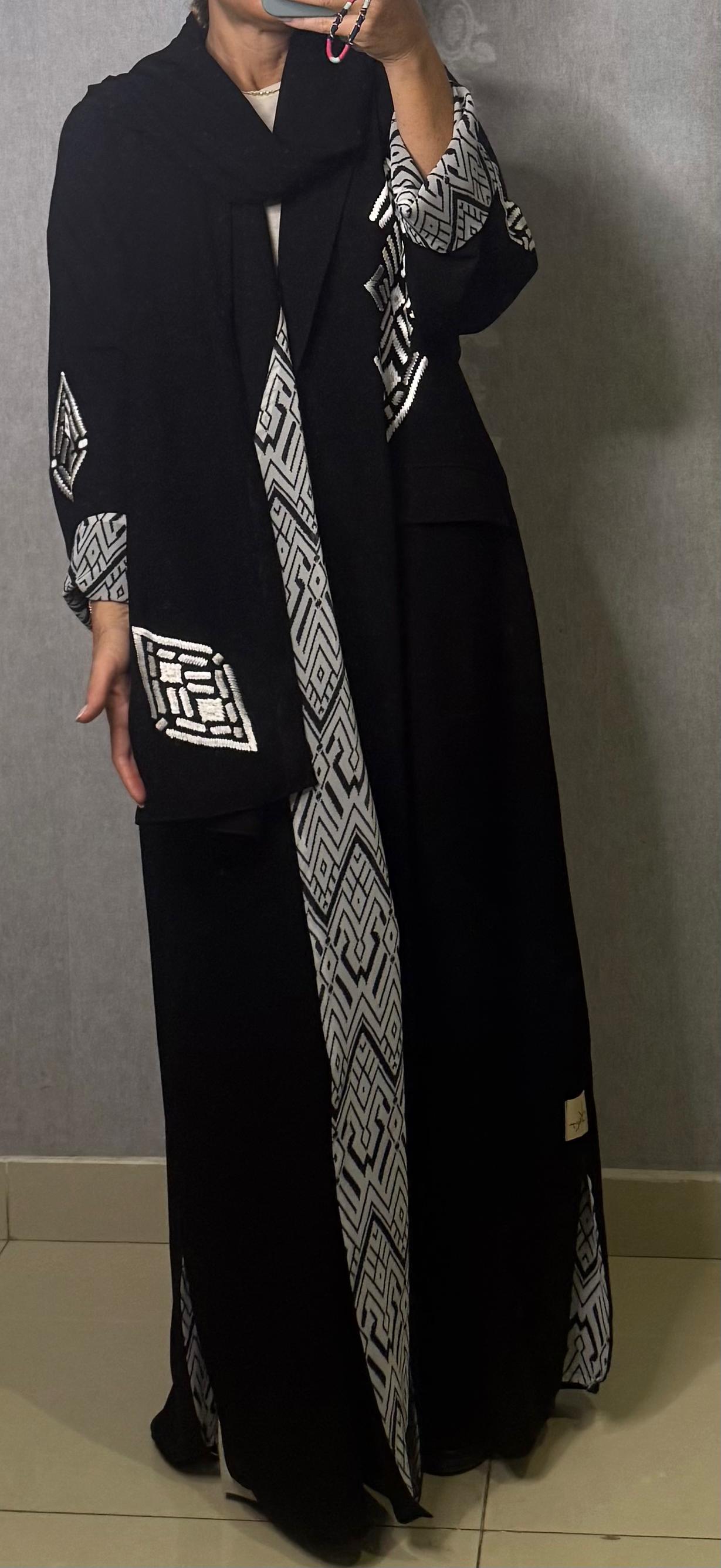 Cubic blazer