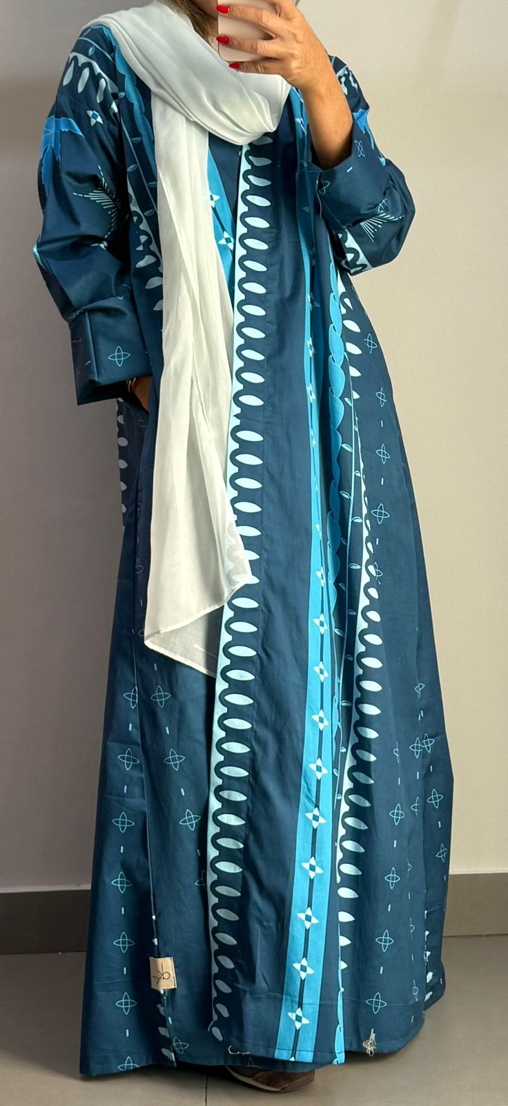 Palm Print Abaya