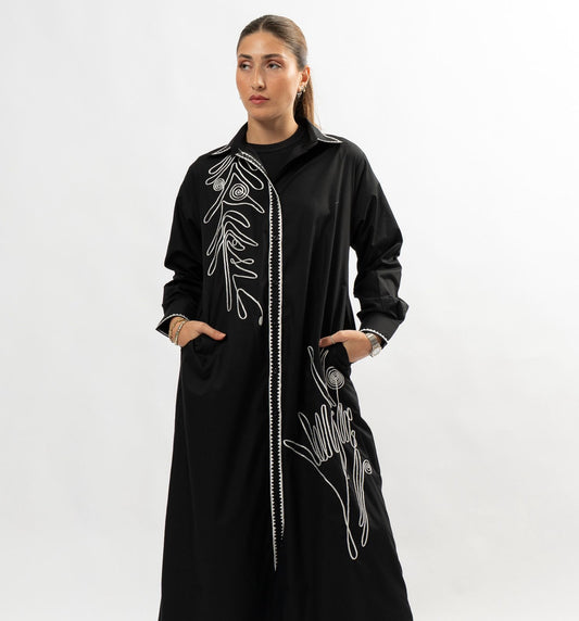 Black and white petal