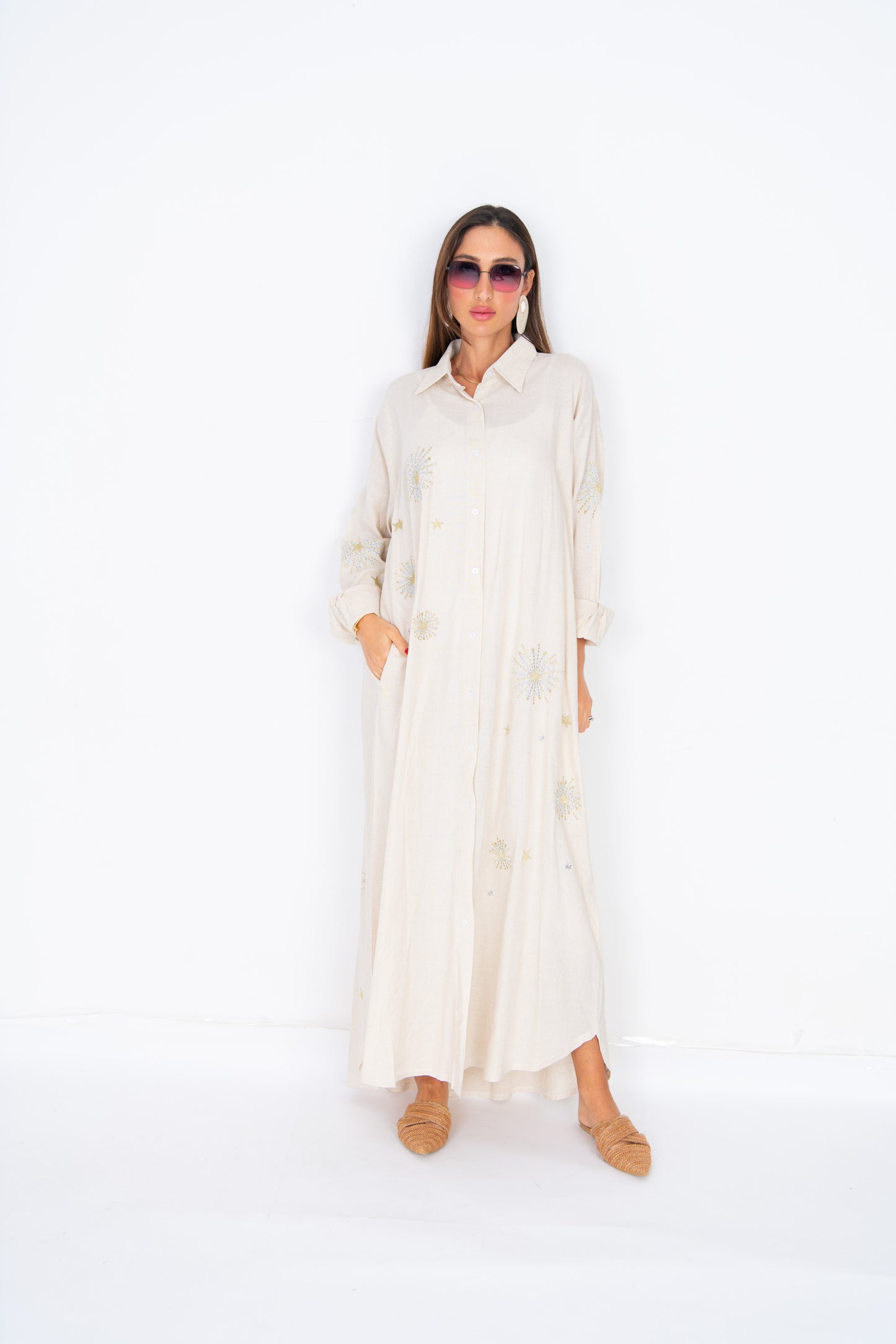 Chic white Abaya with Golden Starburst Embroidery – Celestial Elegance