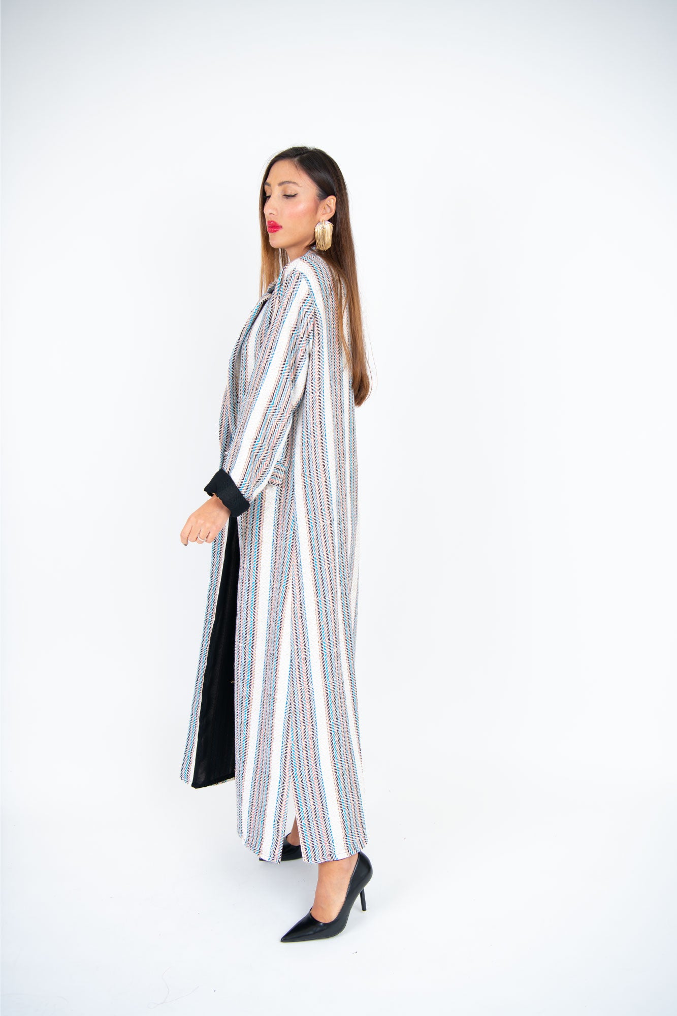 Linear Elegance Striped Wool Abaya – Sophisticated Longline Design