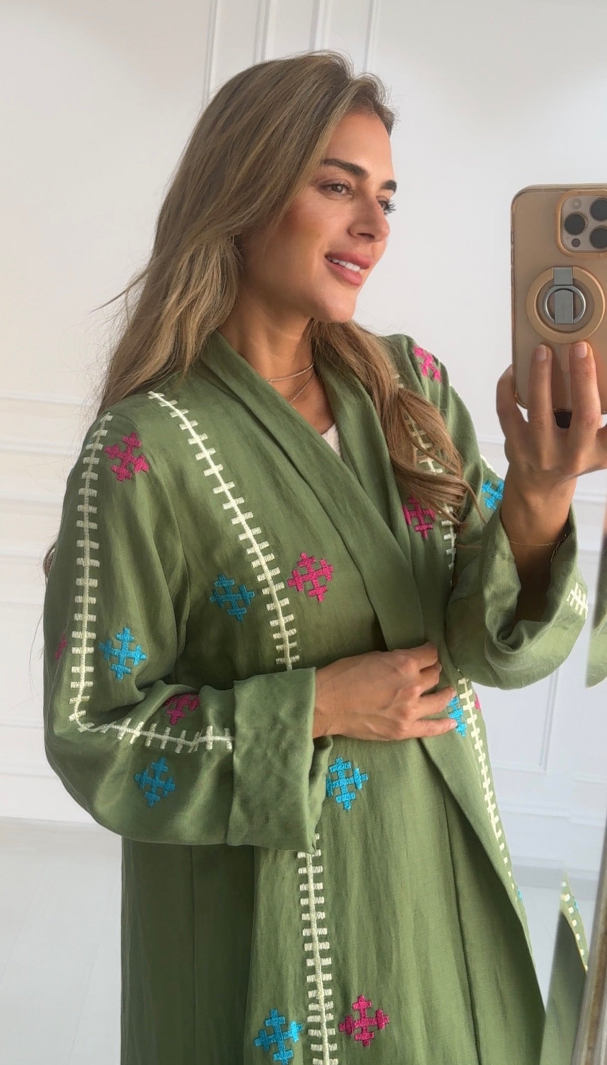 Checkmark abaya