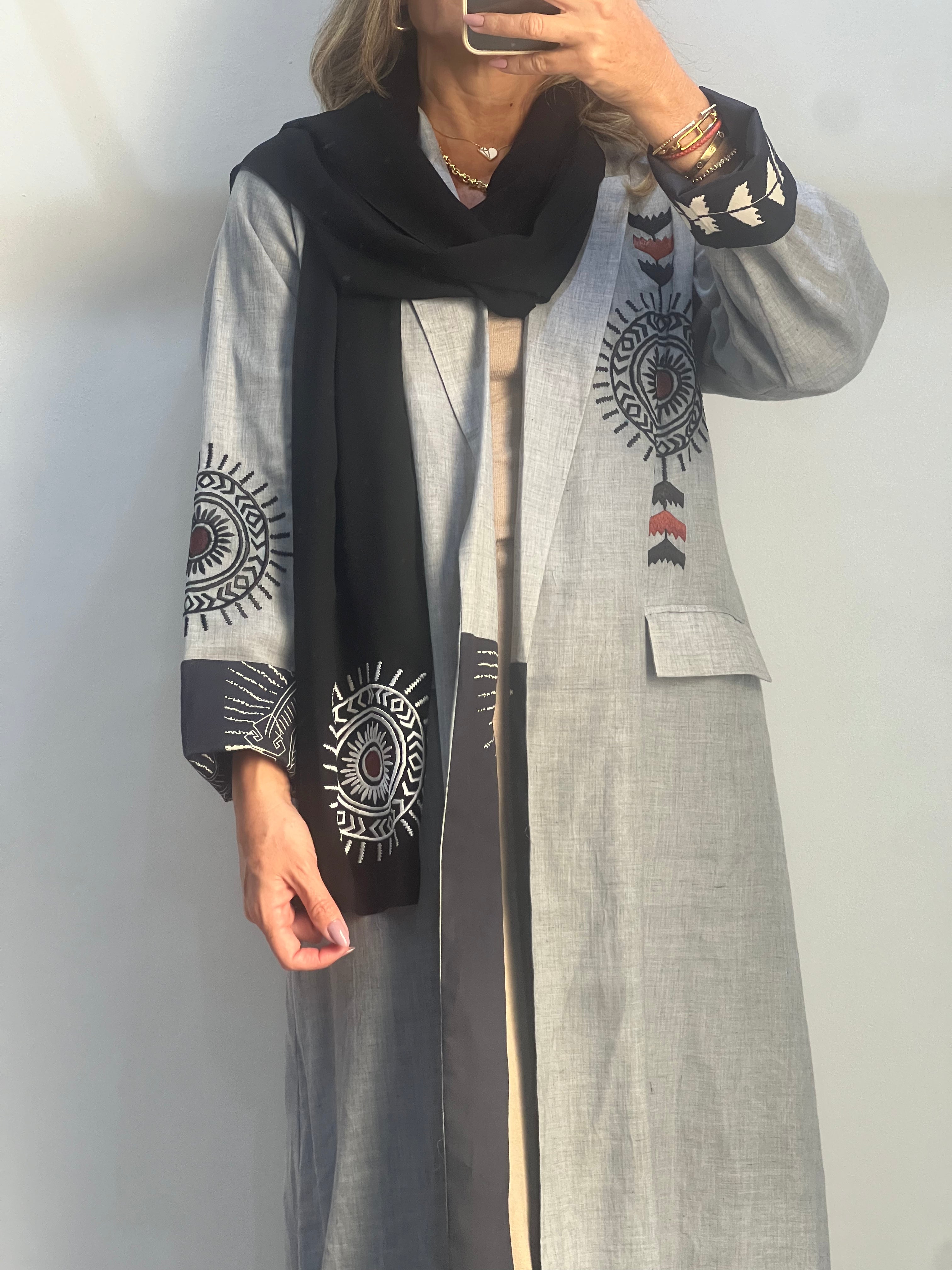 Talia abaya