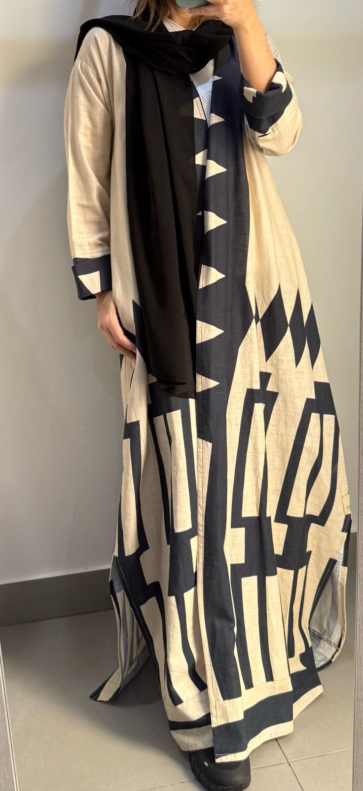 Geometric abaya