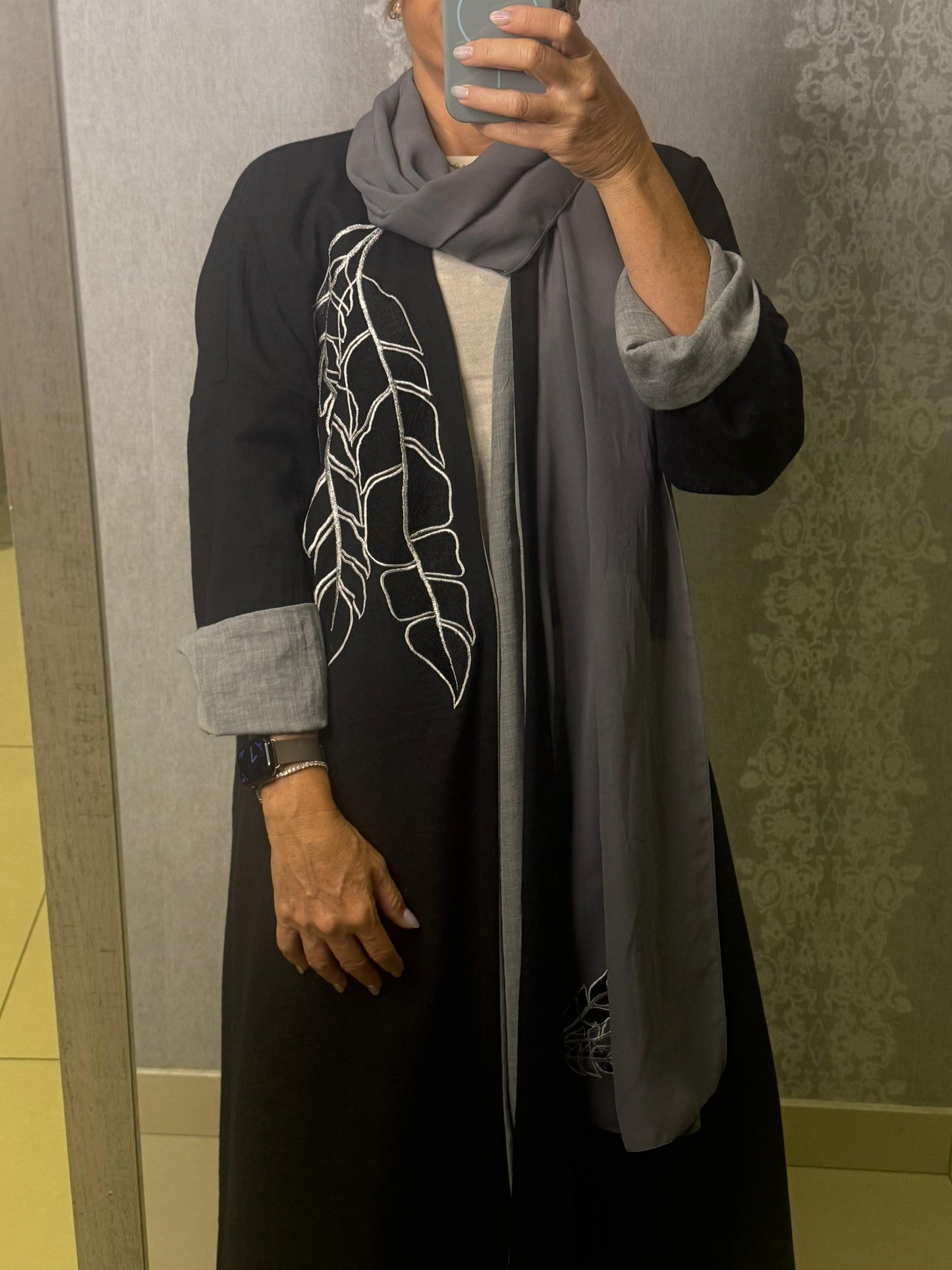 Black leaf double face abaya