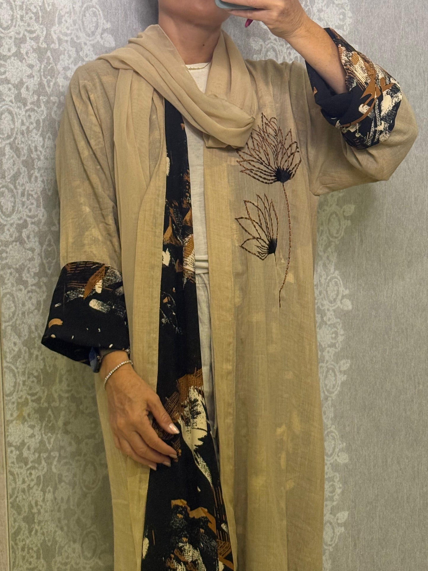 Double flower abaya