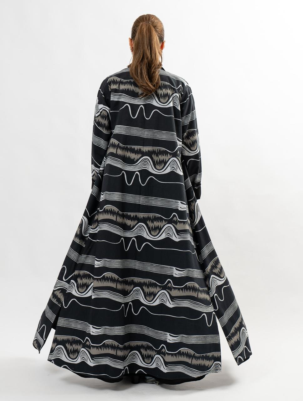 Wavy black