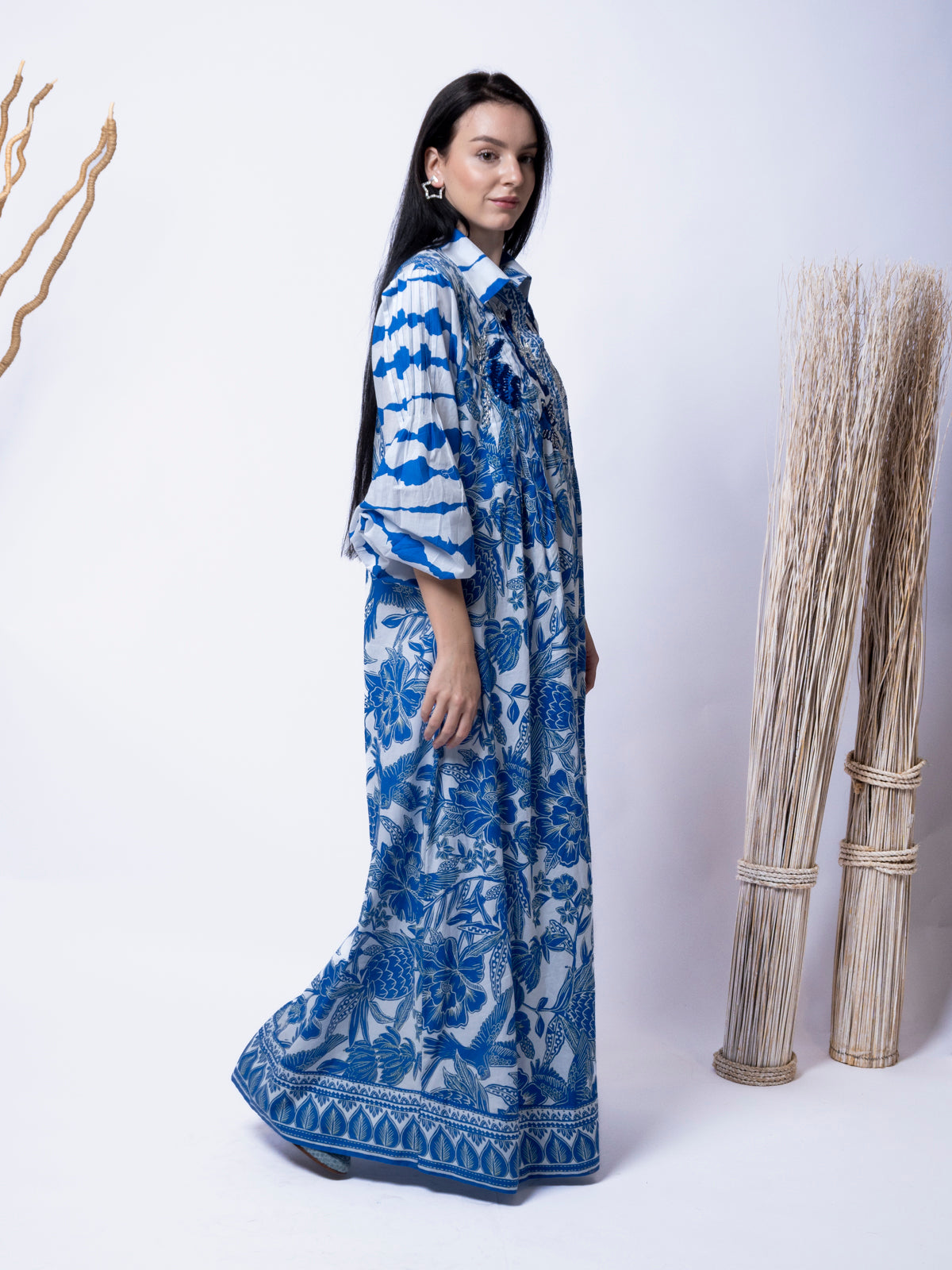 Daisy Light Abaya